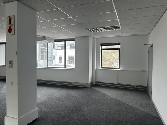 To Let Commercial Property for Rent in Newlands Western Cape